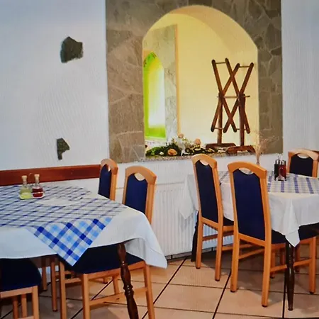 Bed & Breakfast Knafel Zirovnica