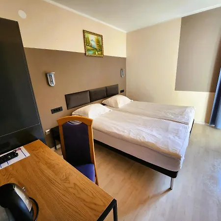 Knafel Bed & Breakfast Zirovnica