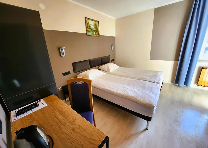 Knafel Bed & Breakfast Zirovnica